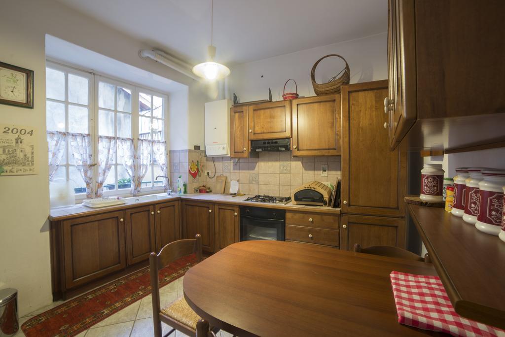 Gio'S House Vintage Style Apartment Stresa Room photo